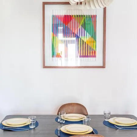 Bright 2 Bedroom 100m From Av. Liberdade Lisbon