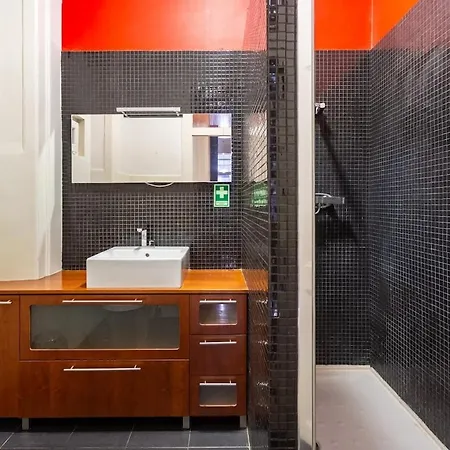 Bright 2 Bedroom 100m From Av. Liberdade Apartment Lisbon