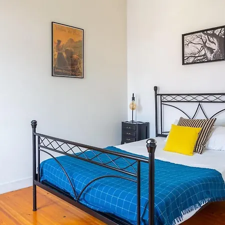 Bright 2 Bedroom 100m From Av. Liberdade Διαμέρισμα *