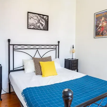 Bright 2 Bedroom 100m From Av. Liberdade * Lisboa